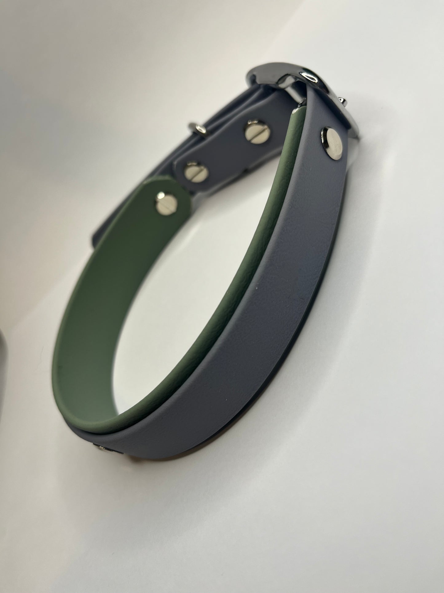 Grey & Foggy Green Collar (M 34-42cm)