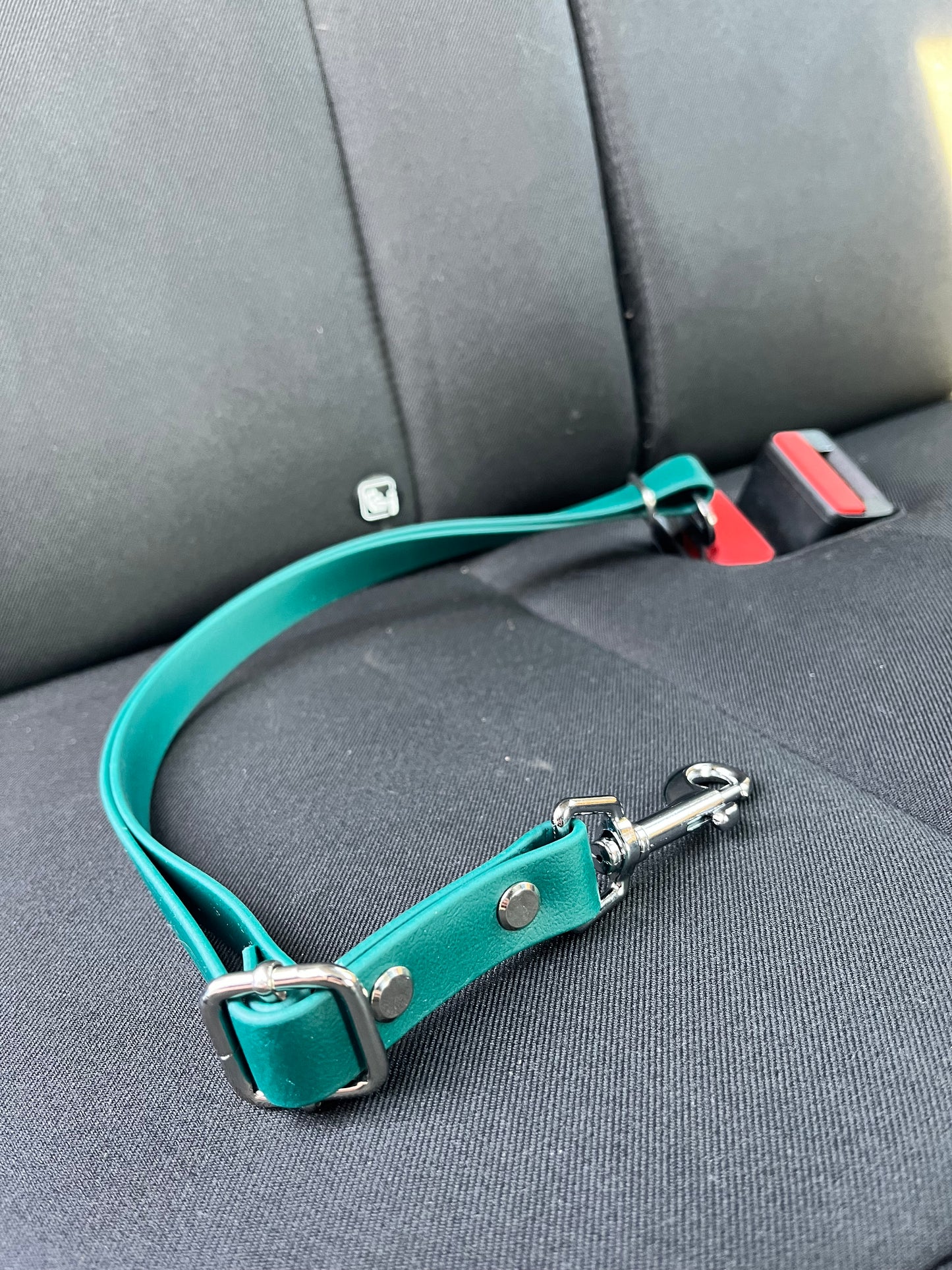BioThane® Plug-in Seat Belt