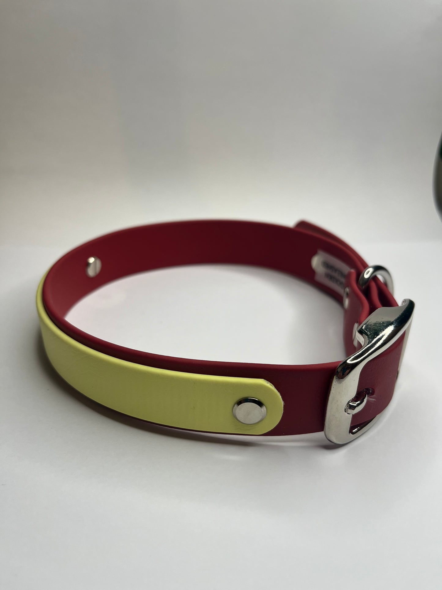Crimson Red & Pastel Yellow Collar (L 40-50cm)