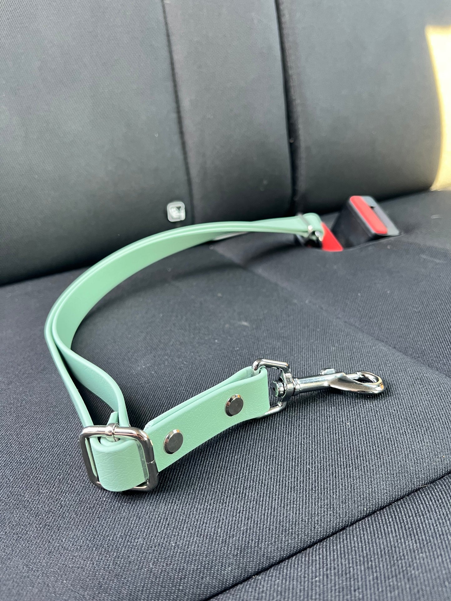 BioThane® Plug-in Seat Belt